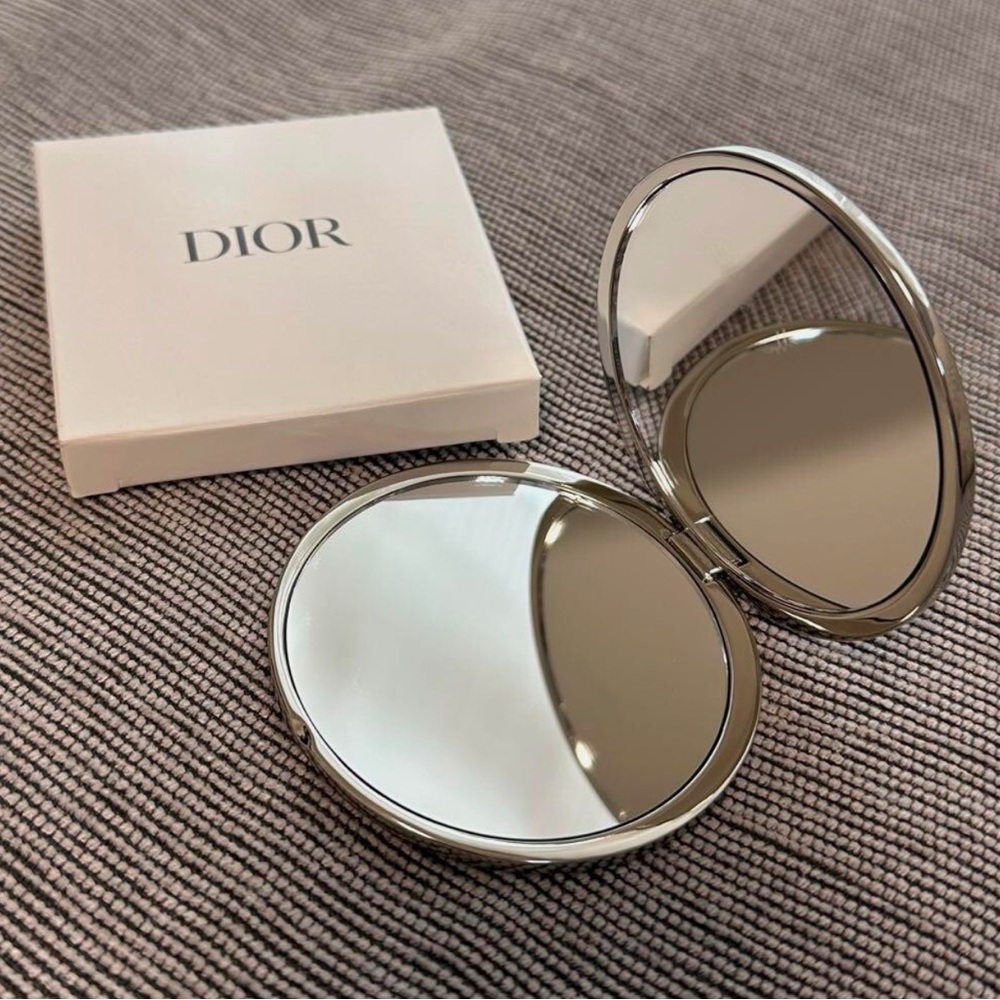Dior Beauty Silver Double Sided Compact Pocket Mirror Silver New Authentic - Picture 10 of 17